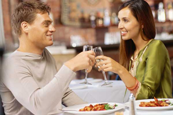 Man and woman on a dinner date