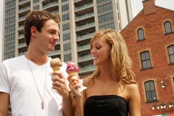 Man and woman eating ice cream